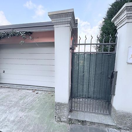 I D'A Charming Penthouse - Lake View- Como- House-130 Mt-2 Double Bedrooms And 2 Double Bathrooms A Spacious Living Room-Full Equipped Kitchen-Private Garden And Terrace-Private Covered Parking Bagian luar foto