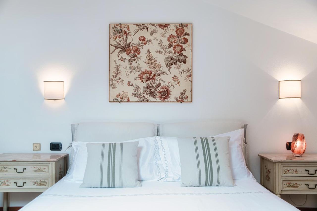 I D'A Charming Penthouse - Lake View- Como- House-130 Mt-2 Double Bedrooms And 2 Double Bathrooms A Spacious Living Room-Full Equipped Kitchen-Private Garden And Terrace-Private Covered Parking Bagian luar foto